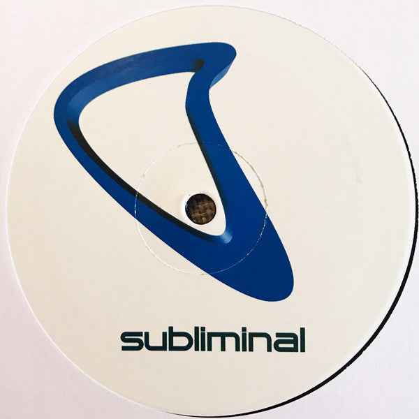 Camel Riders Featuring Nkemdi* : Twisted (12", Single)
