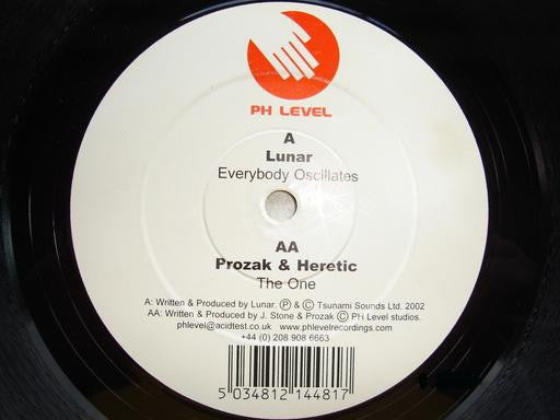 Lunar (6) / Prozak (2) & Heretic (2) : Everybody Oscillates / The One (12")